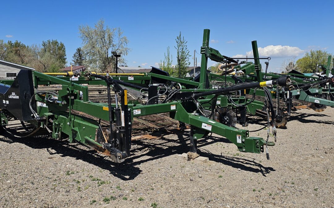 2017 554 LOCKWOOD Windrower